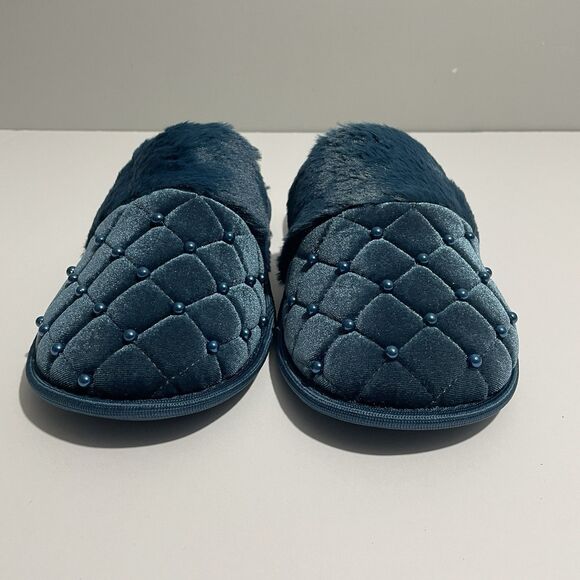 Avon Women’s Soft Faux Fur & Pearls Green Slippers Size 9/10 - Picture 1 of 7